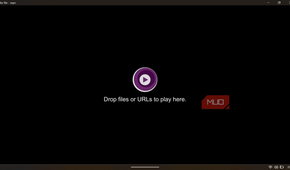 MPV empty startup screen inviting users to drag and drop files or URLs to begin playback.