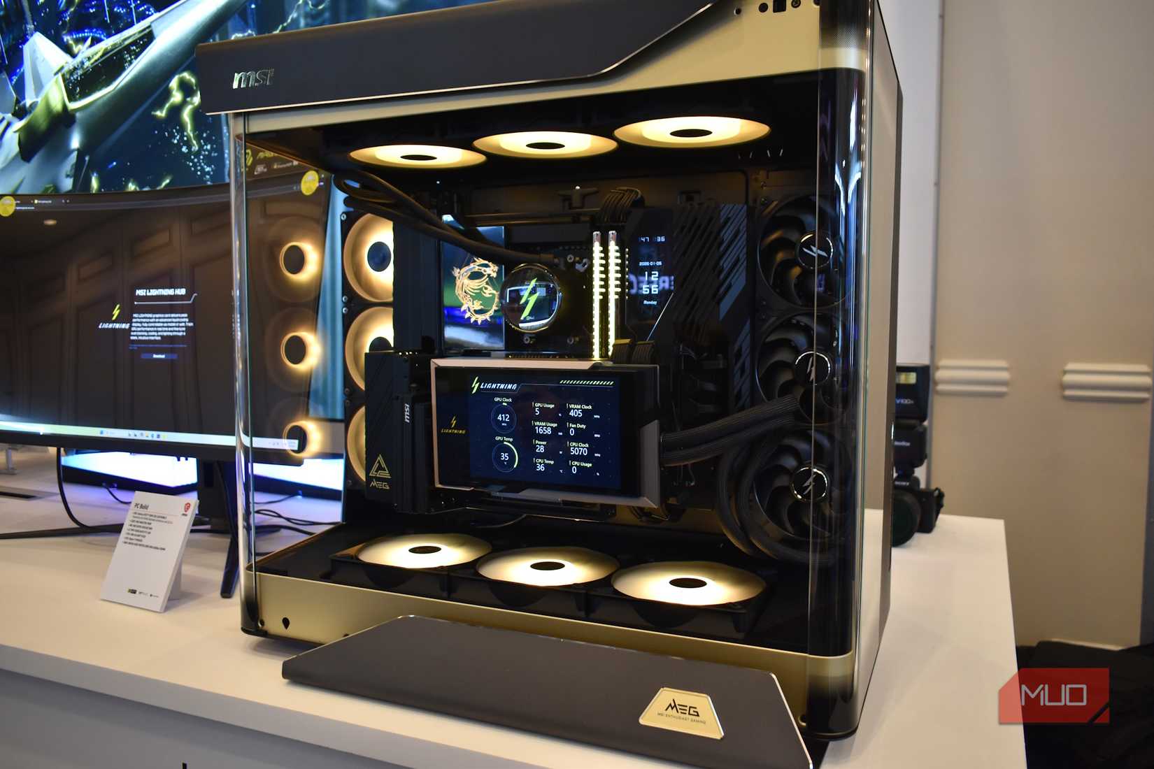 msi lighning 5090 gpu in pc case.