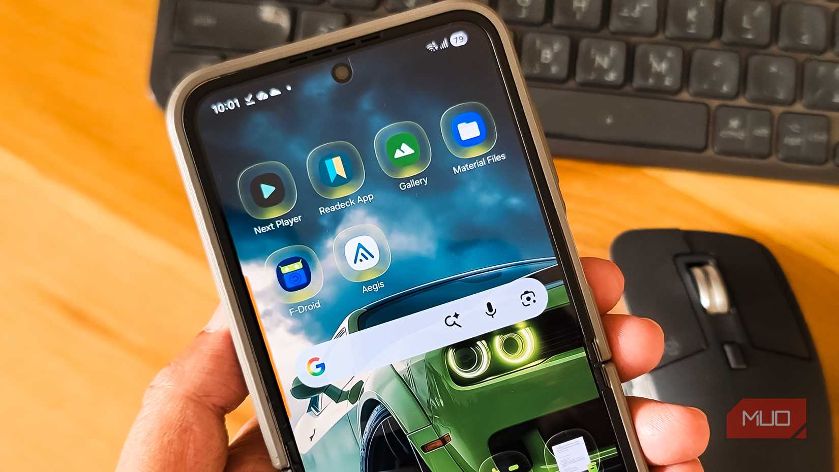 Next Player, Readeck App, Gallery, Material Files, F-Droid and Aegis icon on the Samsung Galaxy Z Flip 6 home screen 