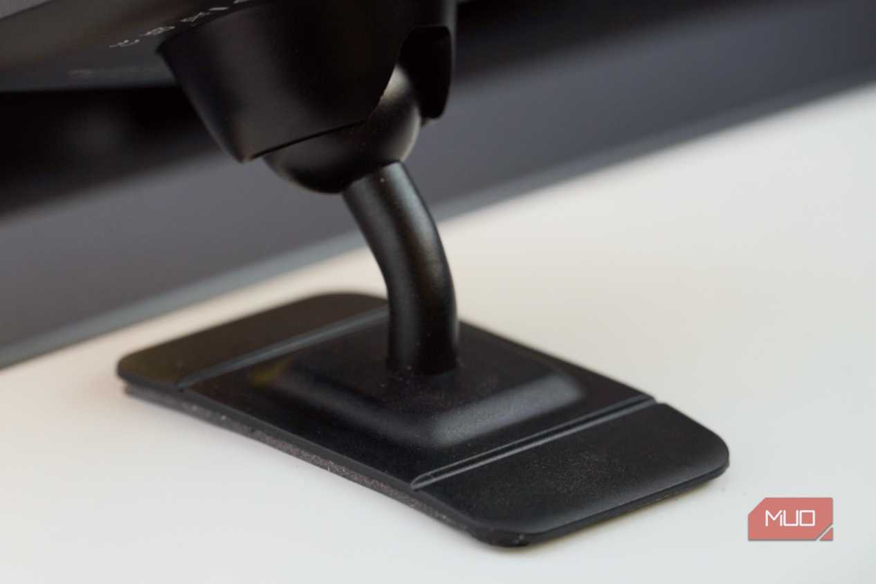 The adhesive pad on a Peak Design Qi2 mount.