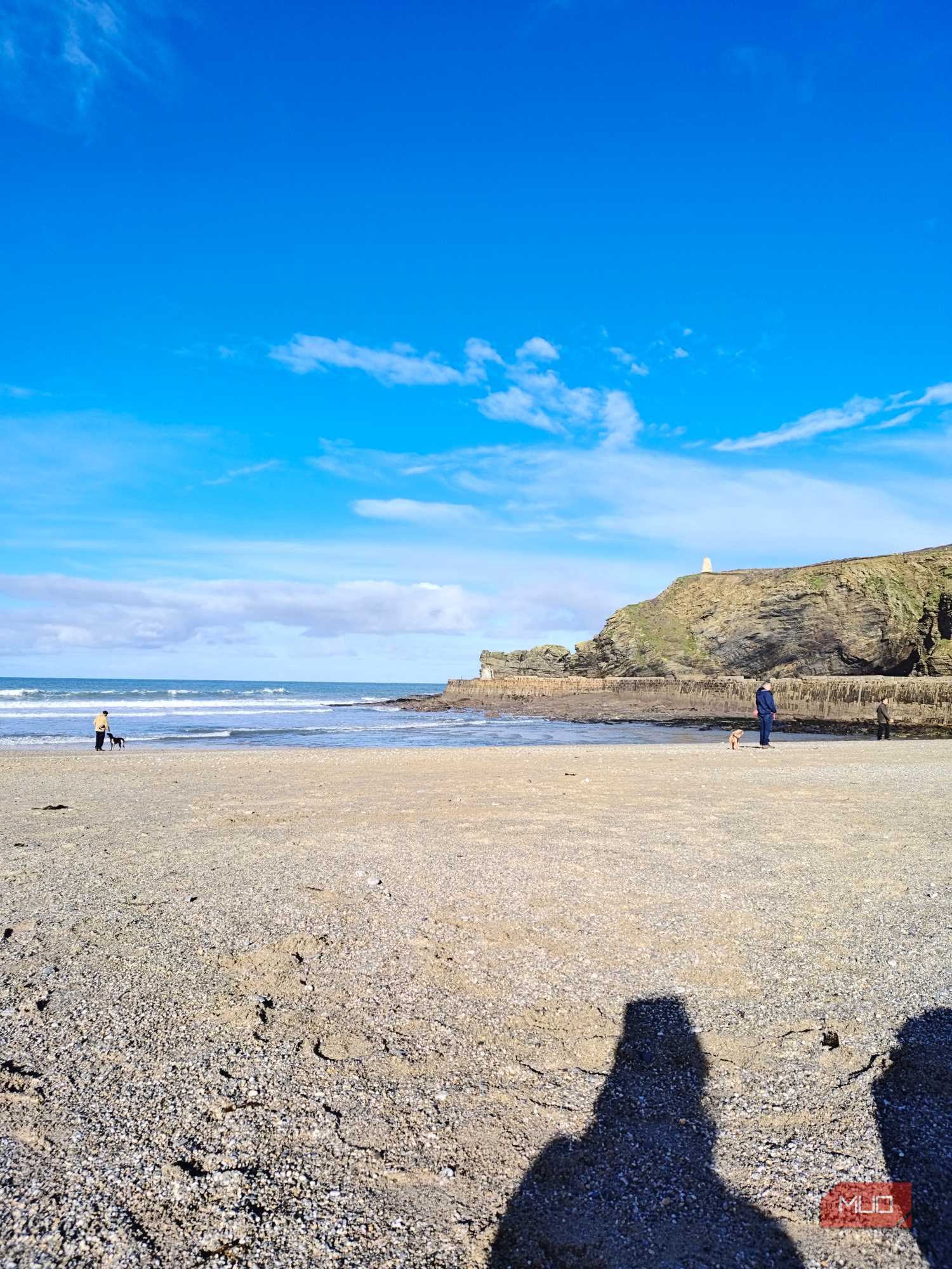 realme 16 pro plus 5g 200mp harbor wall.