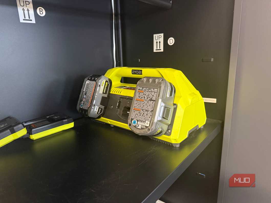 Проверка контактов аккумулятора Ryobi Проверка состояния контактов аккумуляторной батареи Ryobi
