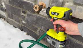 ryobi heat gun pointing at hose bib
