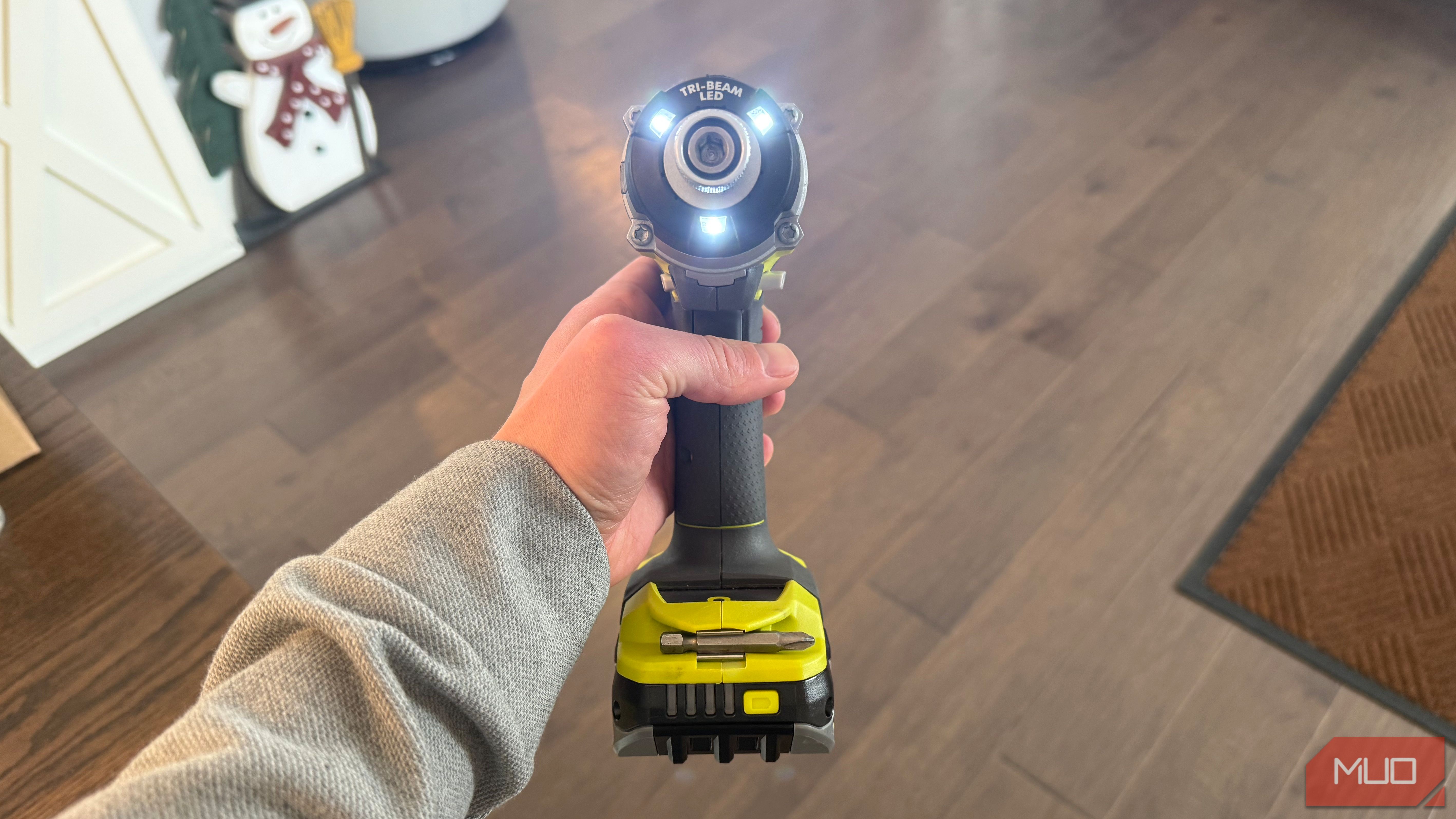 ryobi impact drill lights on-1