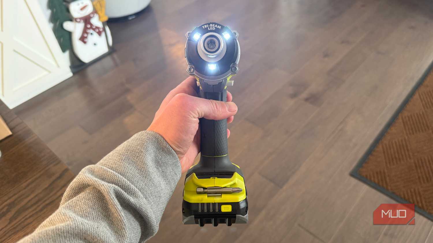 ryobi impact drill lights on-1