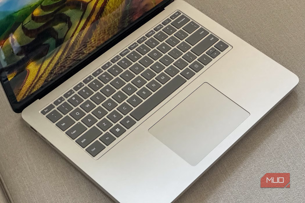 surface-laptop-studio-2-keyboard-1