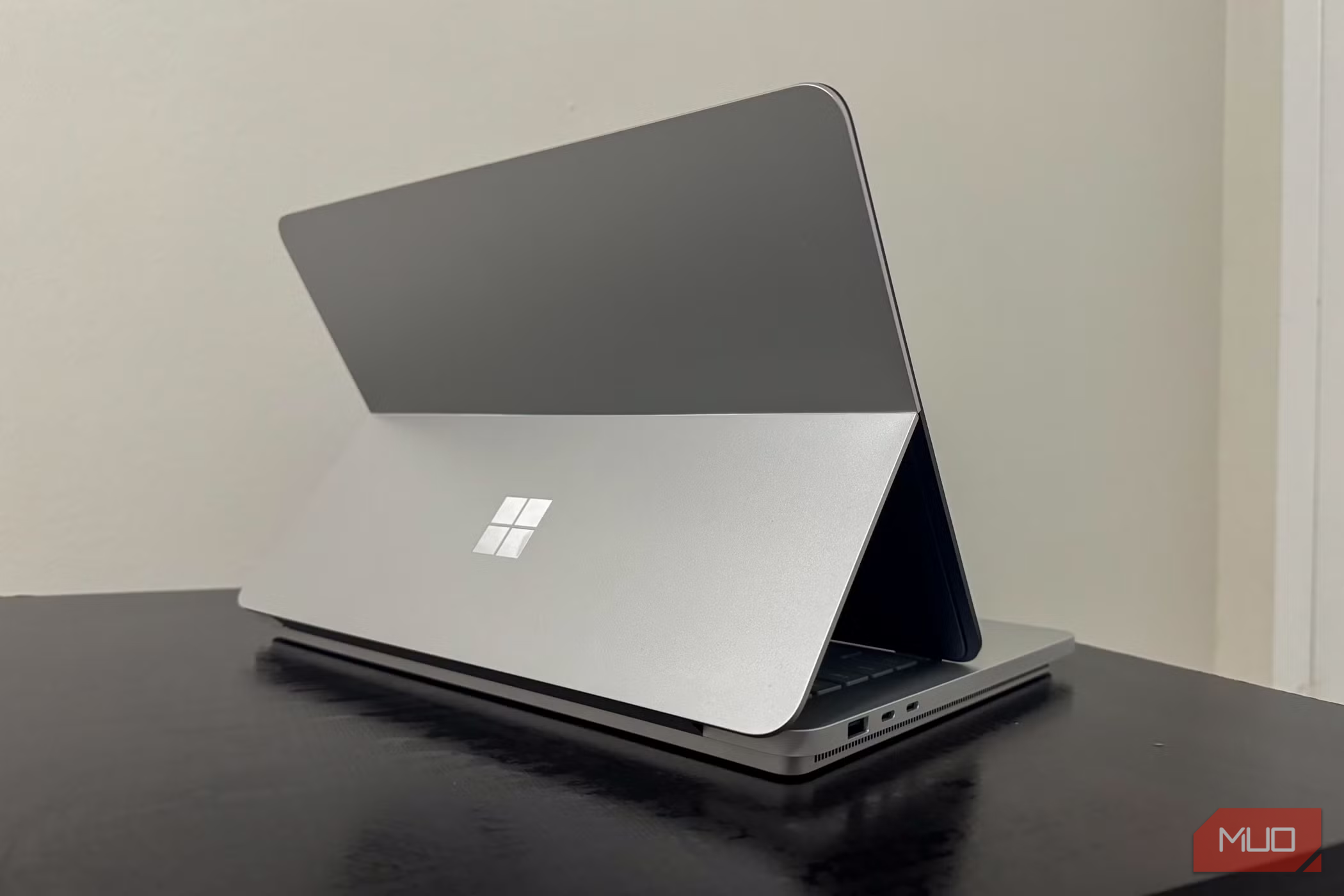 surface-laptop-studio-2-tent1-1