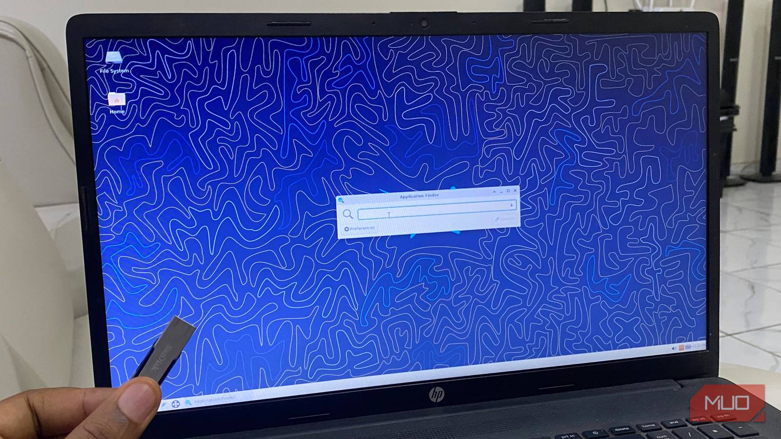 This tiny Linux USB tool can save almost any broken PC