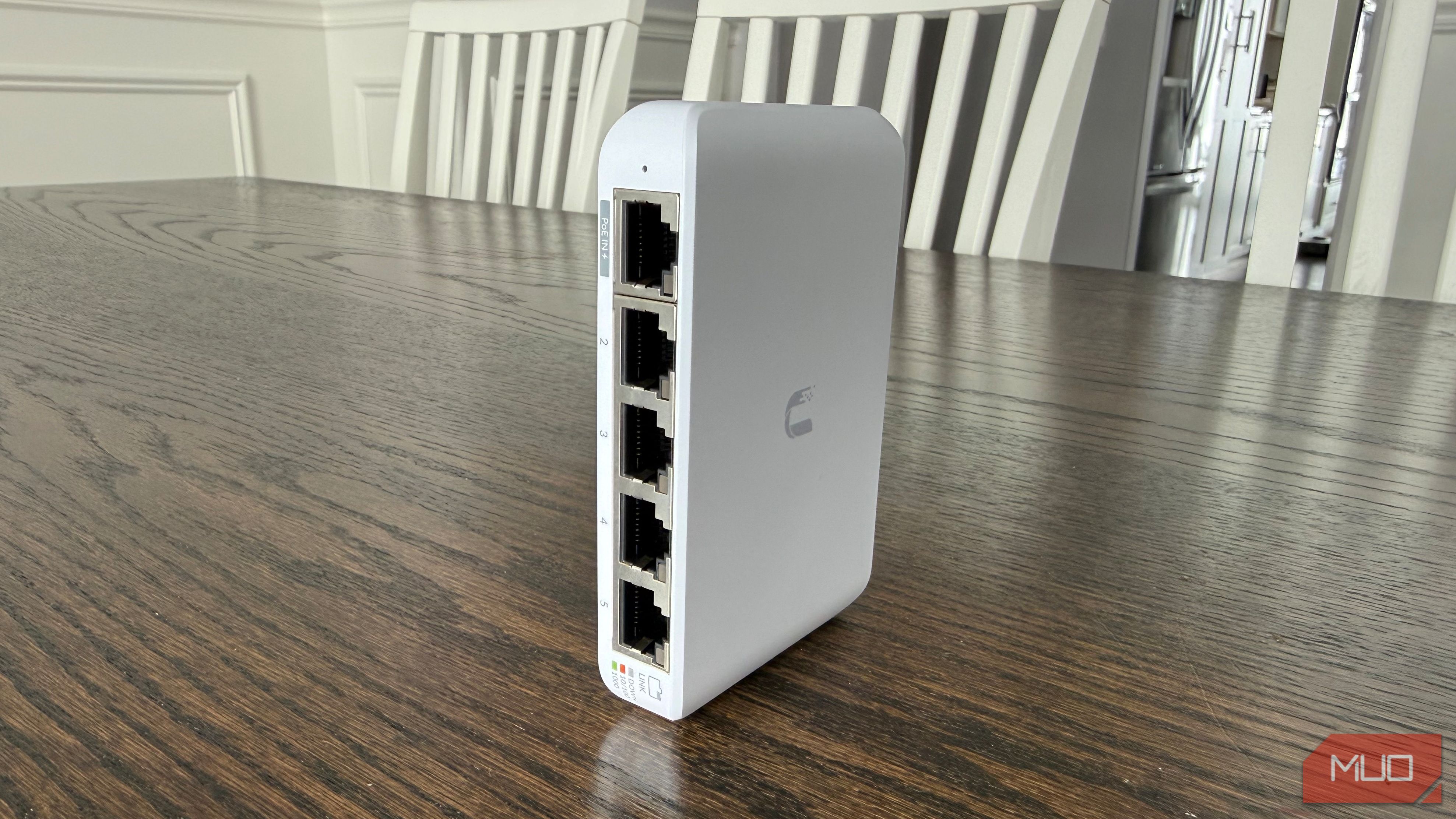 The difference between a network switch and a router (and why you need ...