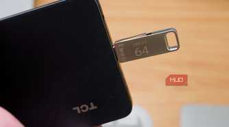 A USB-C drive plugged into an Android phone.