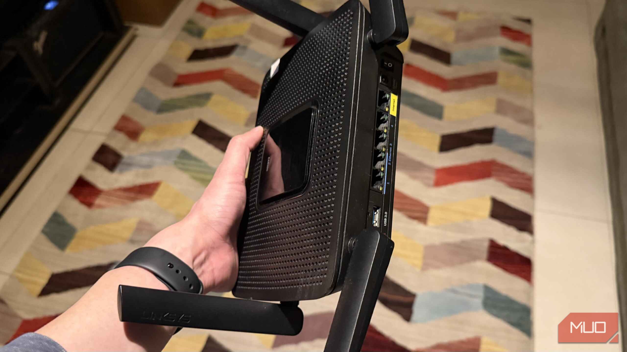 Everyone needs to buy this cheap used router for their home network