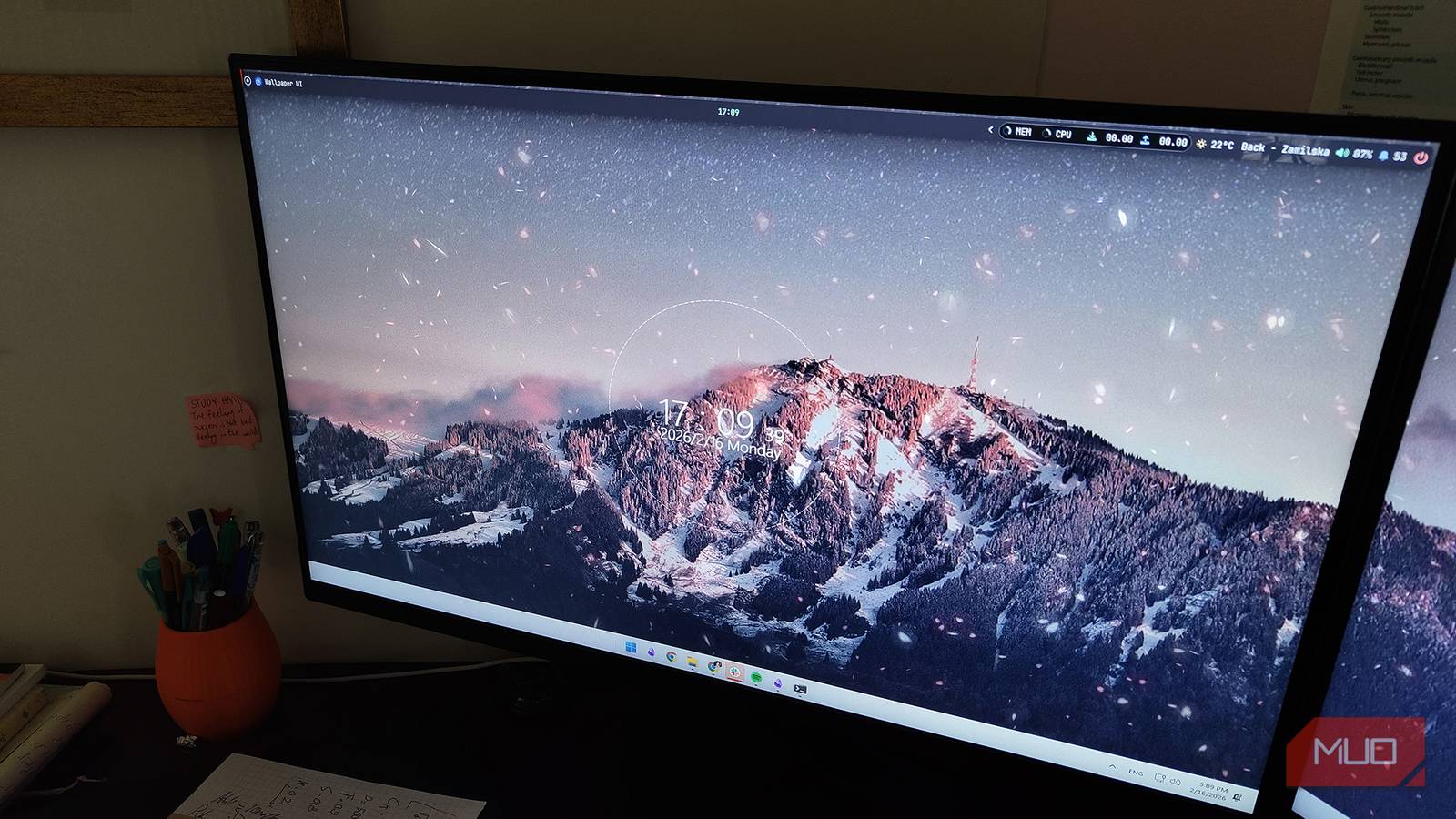 YASB is the Windows status bar that Microsoft forgot to build