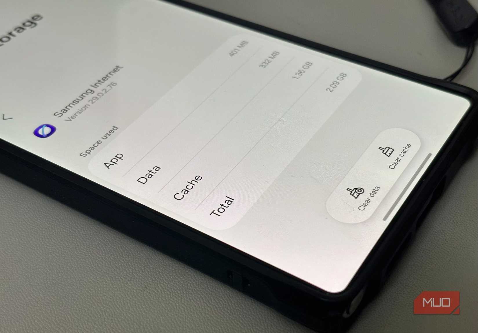 অ্যান্ড্রয়েড অ্যাপ স্টোরেজ পরিষ্কার ক্যাশে বিকল্প দেখাচ্ছে