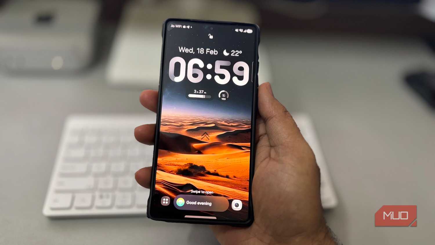 Android lock screen with always-on display active