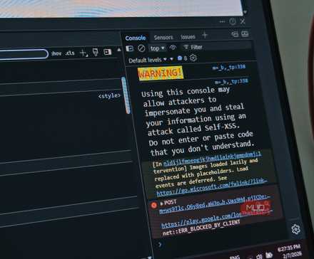 کنسول مرورگر Edge نمایش هشدار بر روی مانیتور BENQ