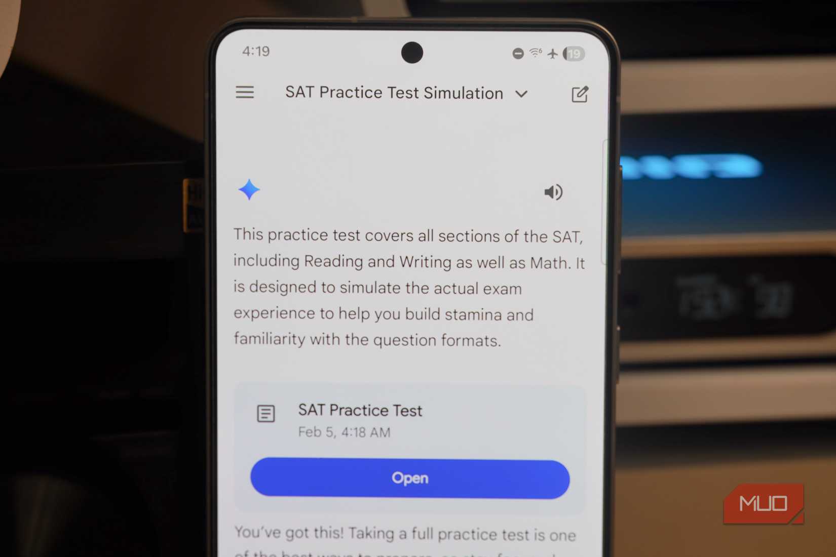 জেমিনি অ্যাপে SAT অনুশীলন পরীক্ষা দিয়ে শুরু করা।
