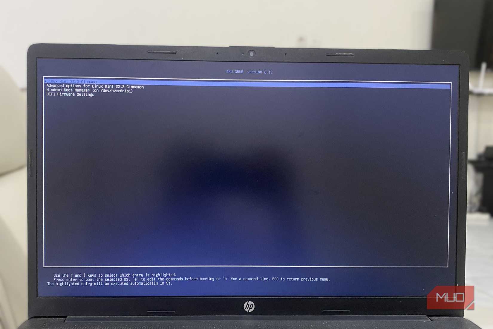 GRUB showing dualbooted computer
