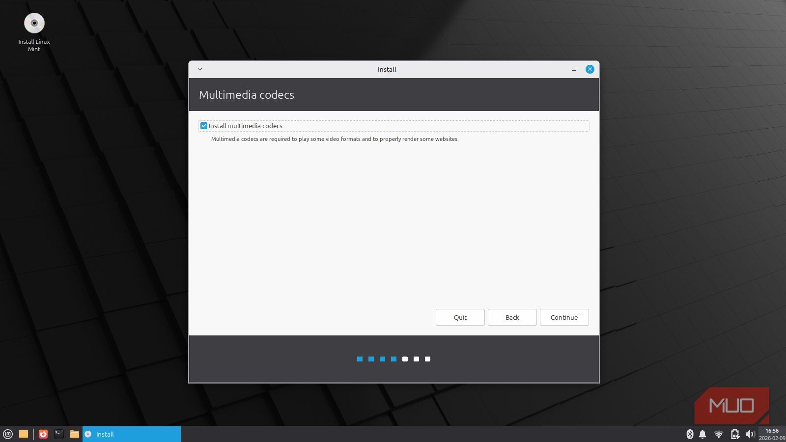 This lightweight Linux distro made my 10-year-old laptop usable again