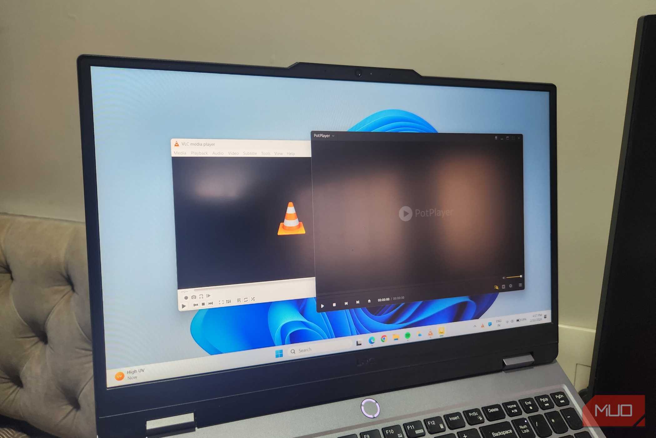 Laptop showing VLC and PotPlayer