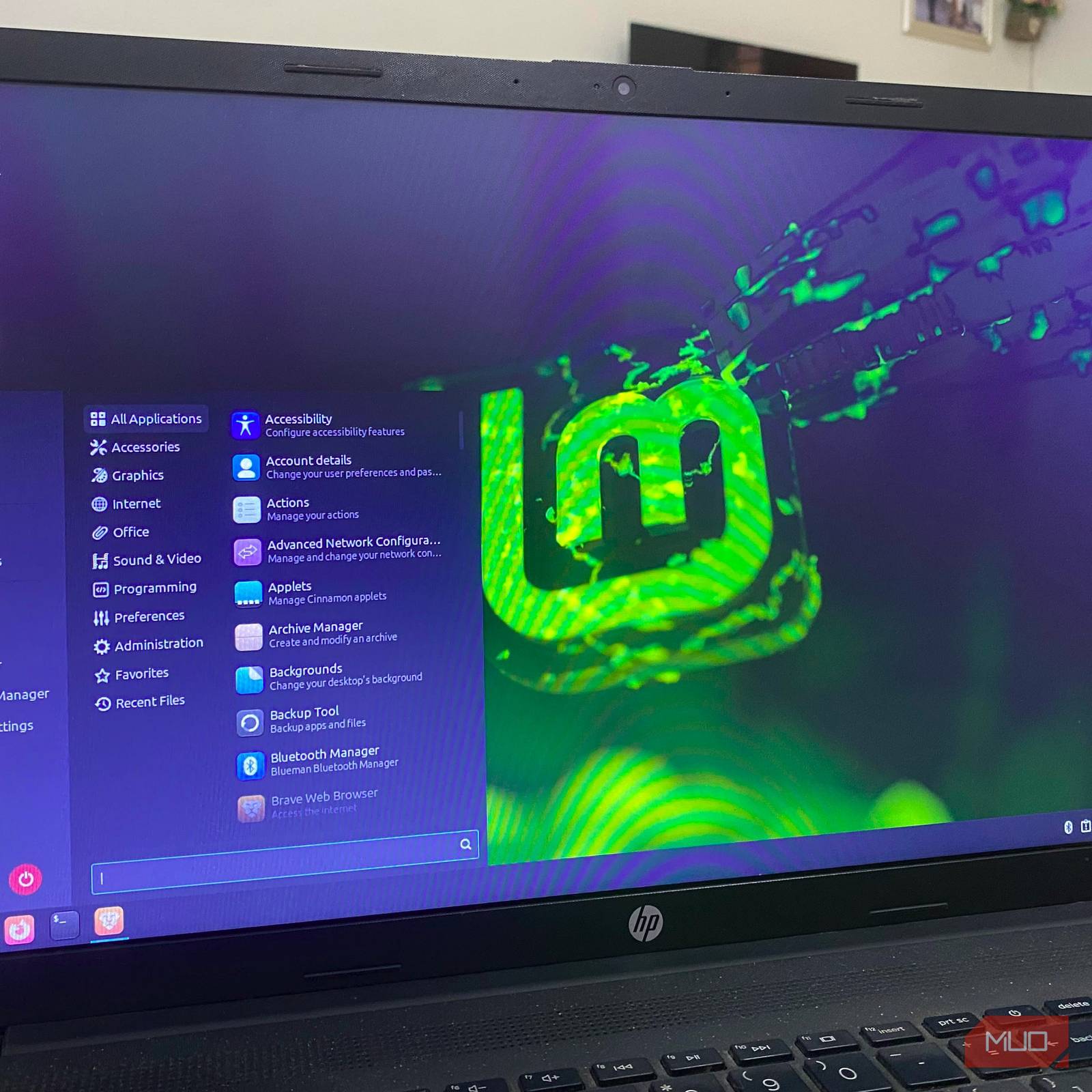 linux-mint-22-3-desktop.jpg?w= 