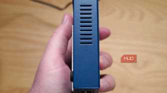 The side view of an unmanaged switch.