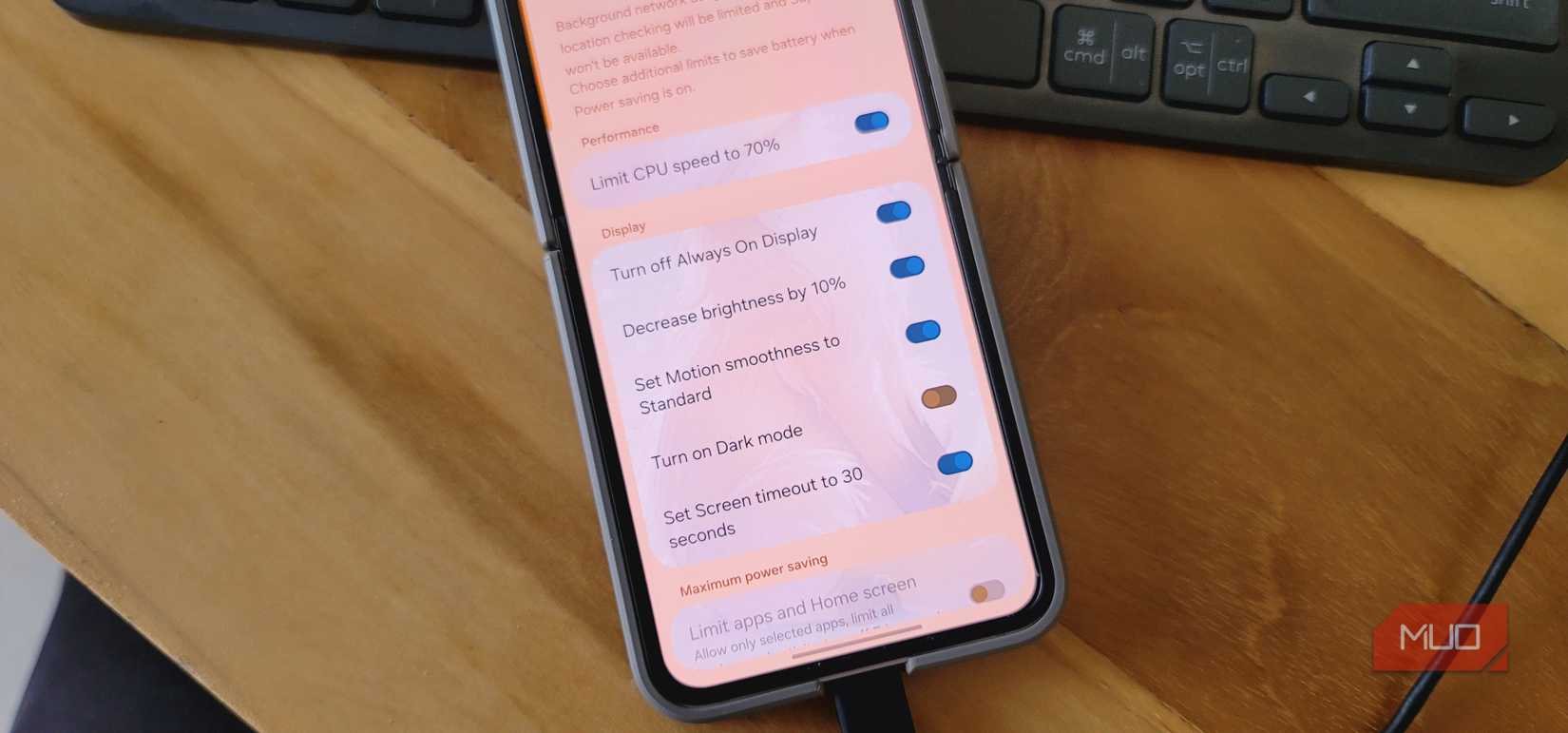 Power saving mode screen on Galaxy Z Flip 6