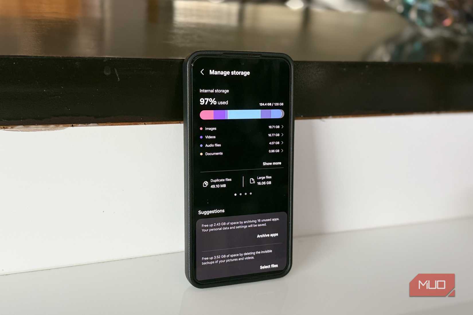 Телефон Samsung показывает меню хранилища