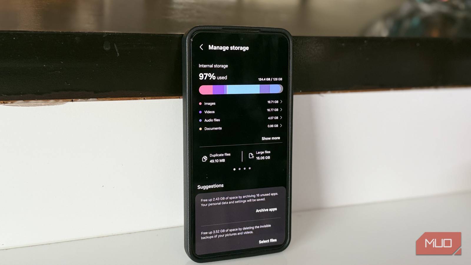I found 20 GB of deleted files hiding in these 3 Android apps