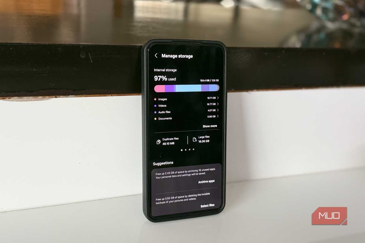 Samsung phone showing storage menu