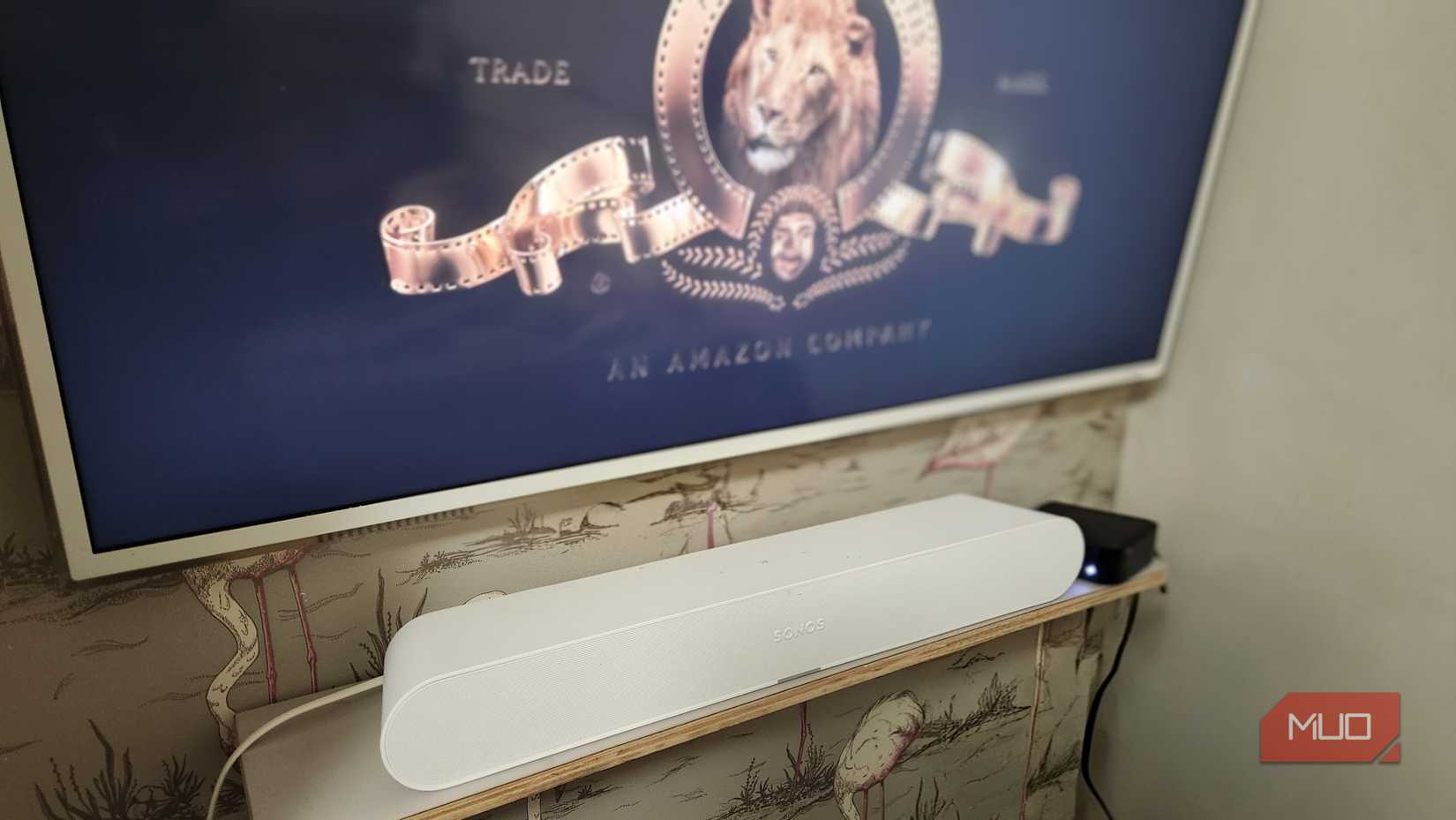 Soundbar and TV in-situ-1