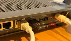USB and eSATA ports on a Linksys router
