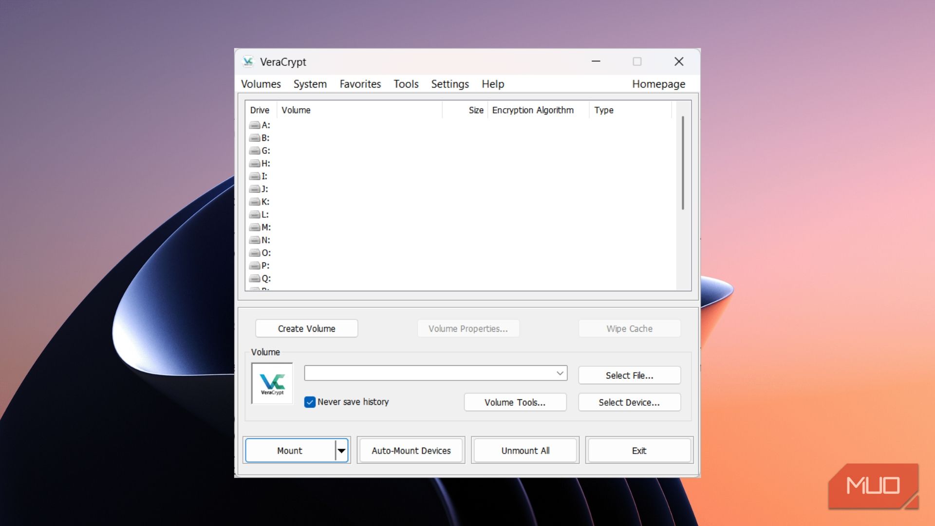 Main VeraCrypt interface with the create volume button and drive letter mounting list