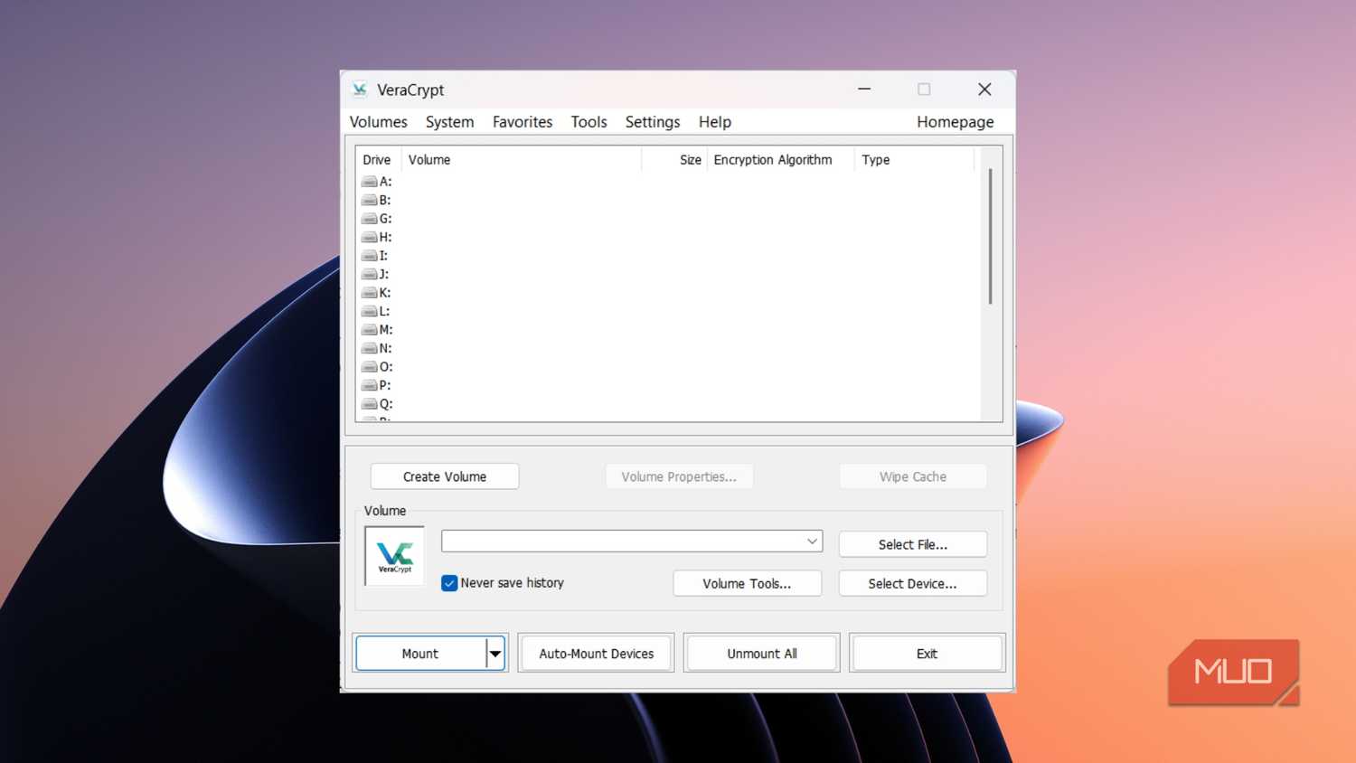 Main VeraCrypt interface with the create volume button and drive letter mounting list