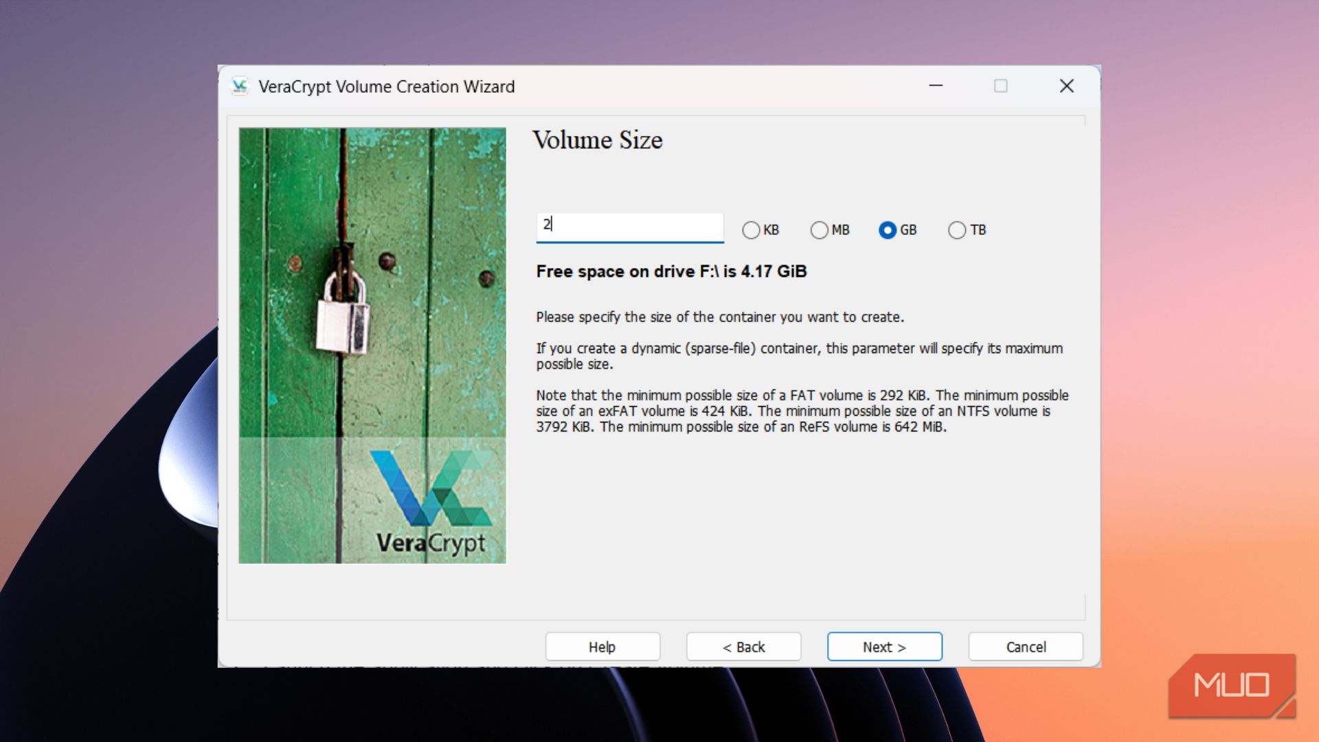 Volume size configuration in VeraCrypt showing a 2GB container being created on drive F