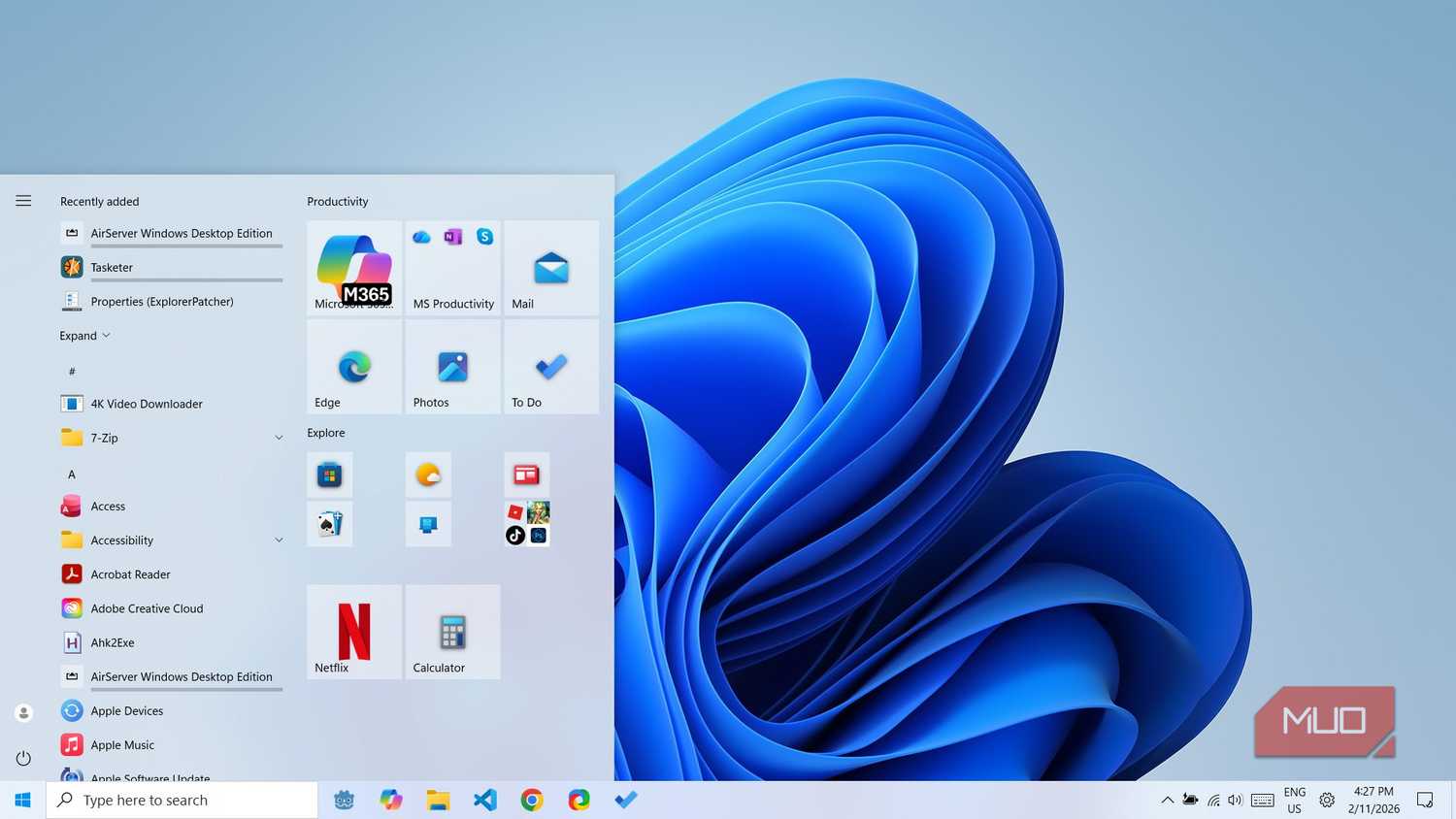 Windows 11 with a Windows 10-style Start Menu and Taskbar