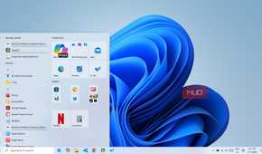 Windows 11 with a Windows 10-style Start Menu and Taskbar