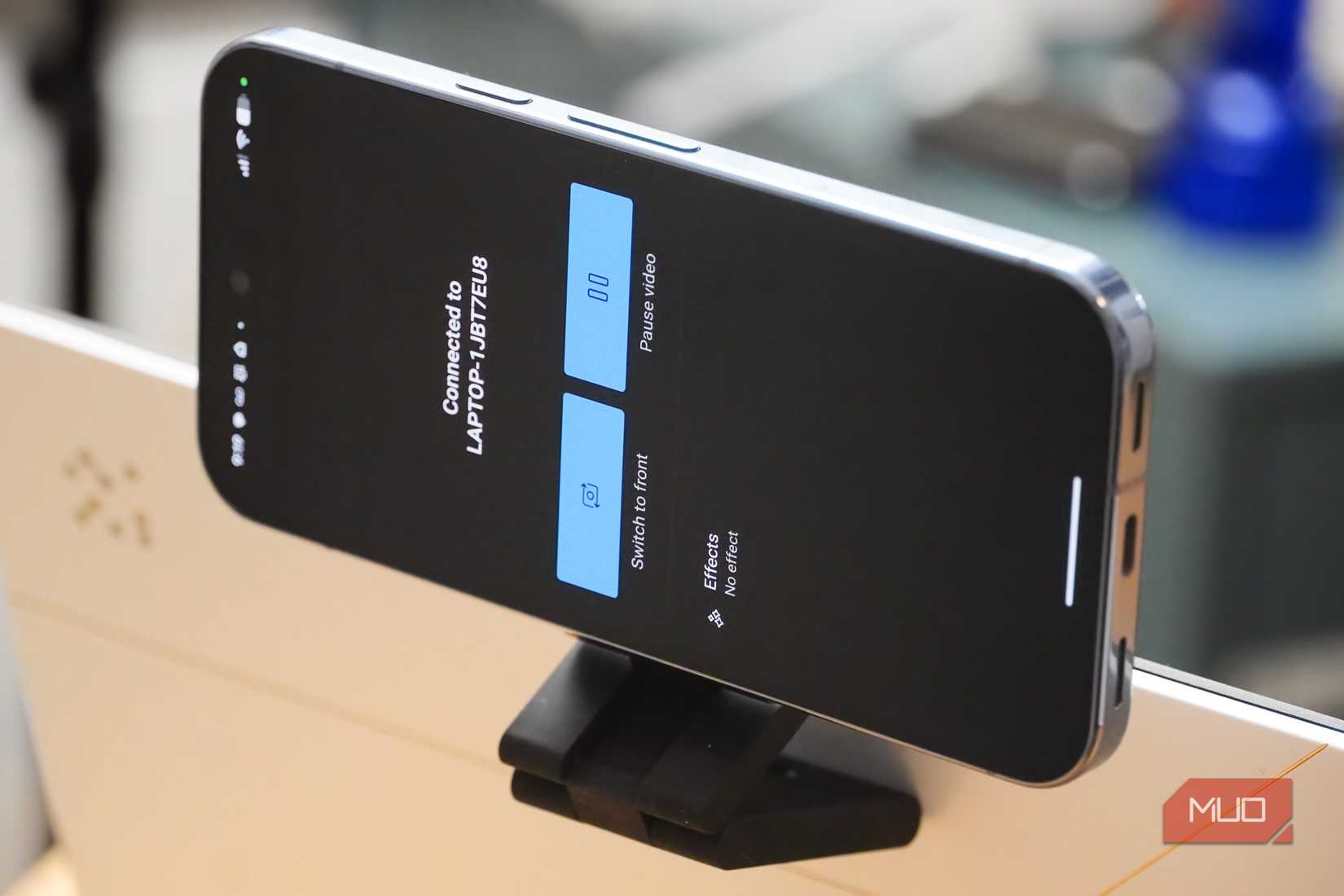 Pixel 10 Pro-এ কানেক্ট করা ক্যামেরা সেটিংস।