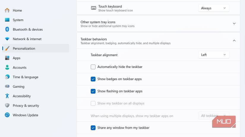 উইন্ডোজ টাস্কবার সারিবদ্ধকরণ সেটিংসে বামে সেট করা হয়েছে
