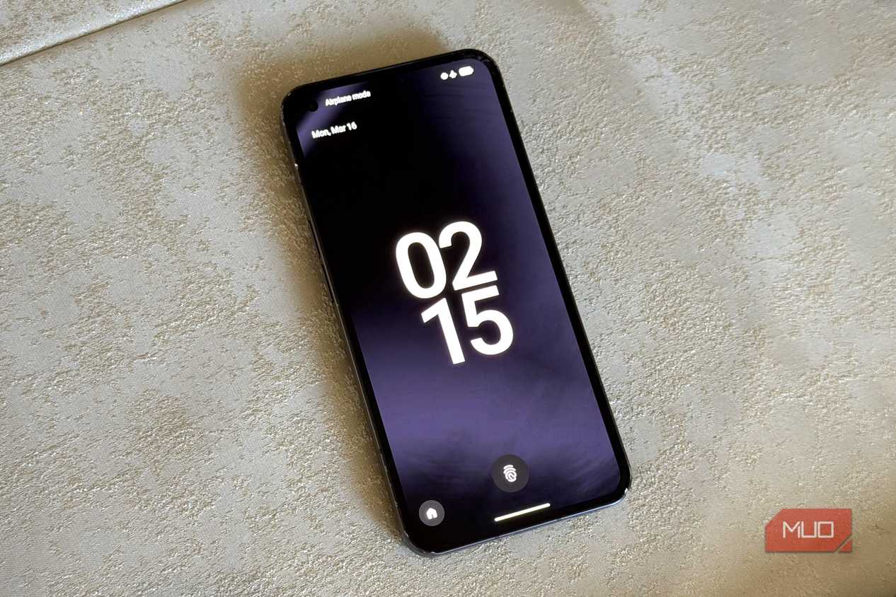An Android phone running LineageOS on the lock screen