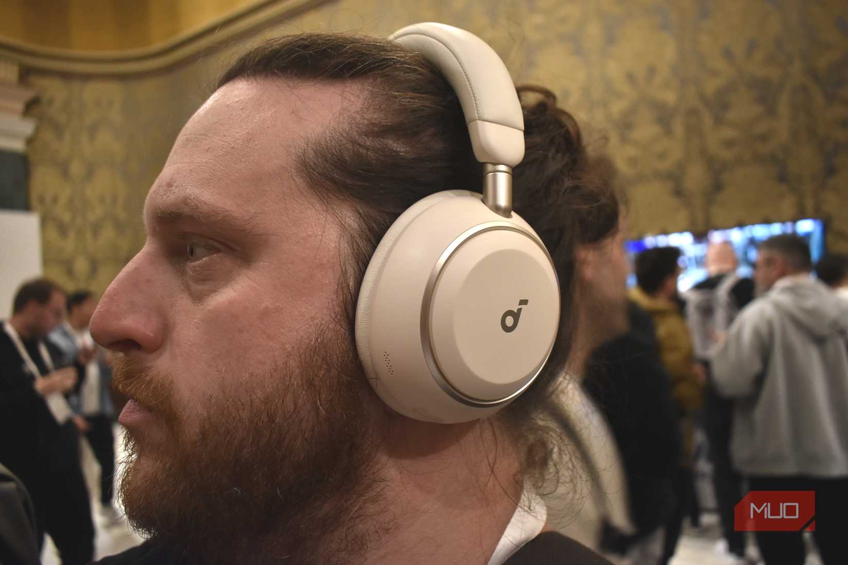 anker soundcore space 2 headphones.