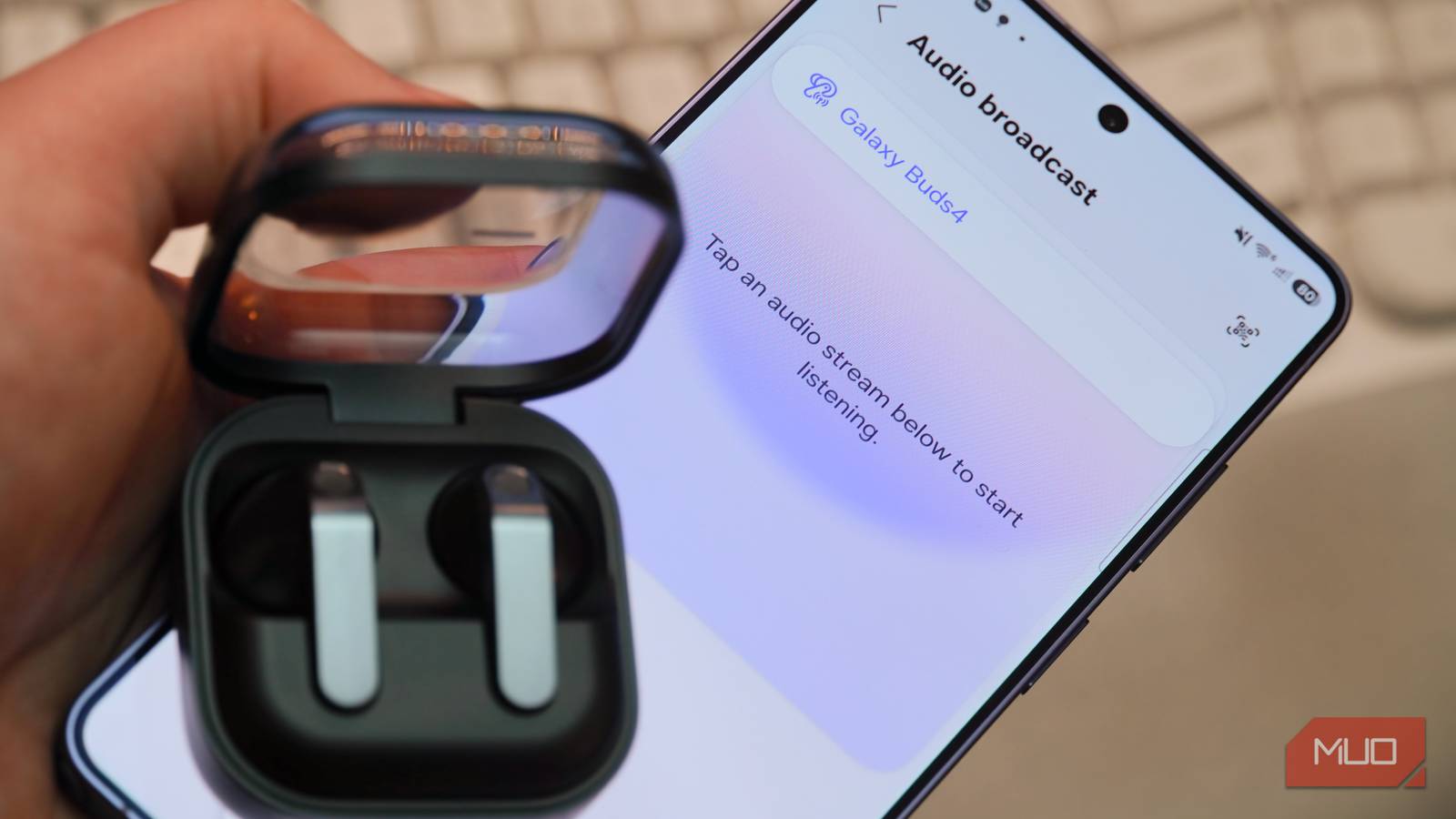 Bluetooth LE Audio headphones and the Audio broadcast settings in One UI 8.5.