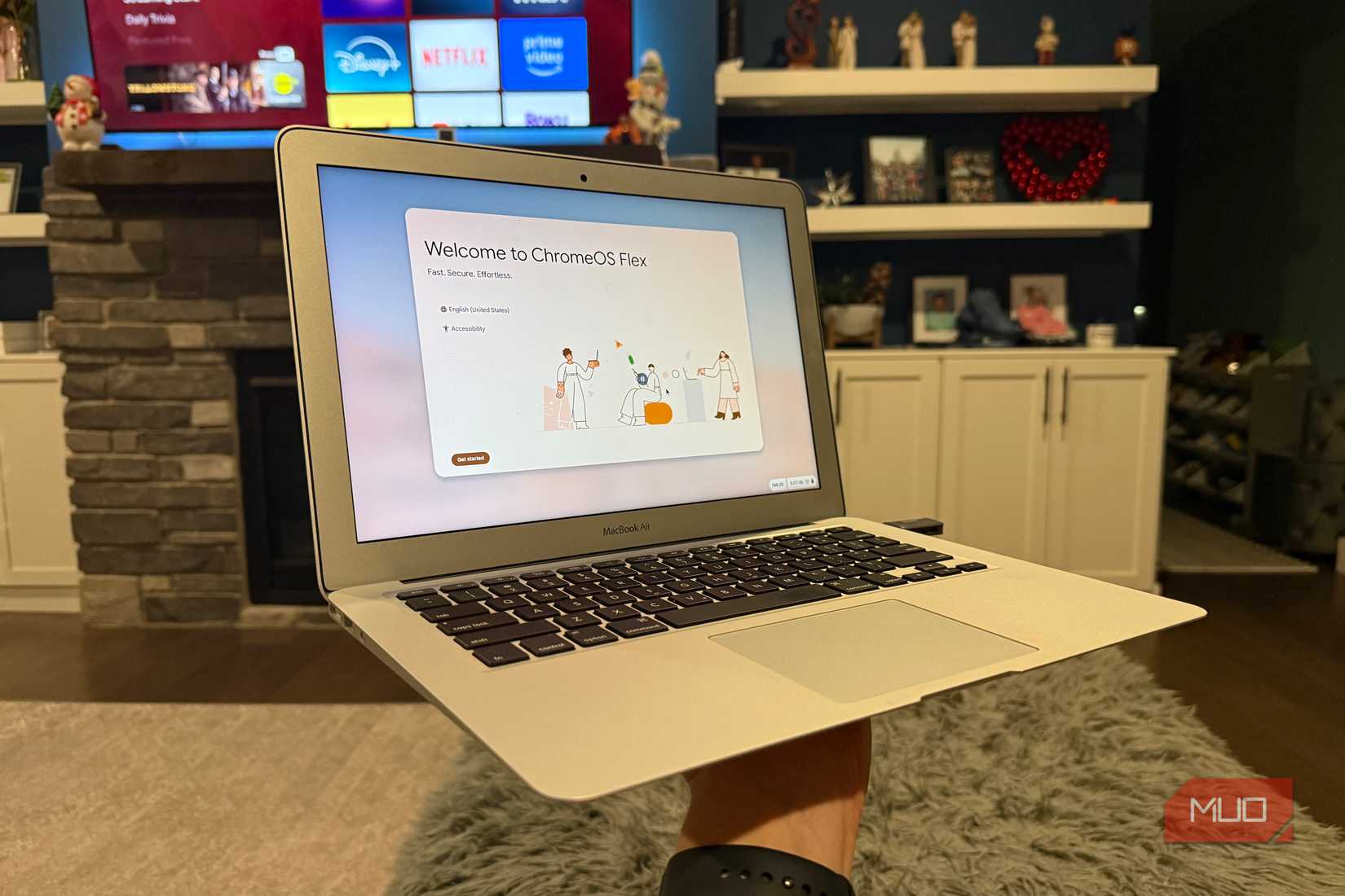 ChromeOS flex screen on MacbookAir