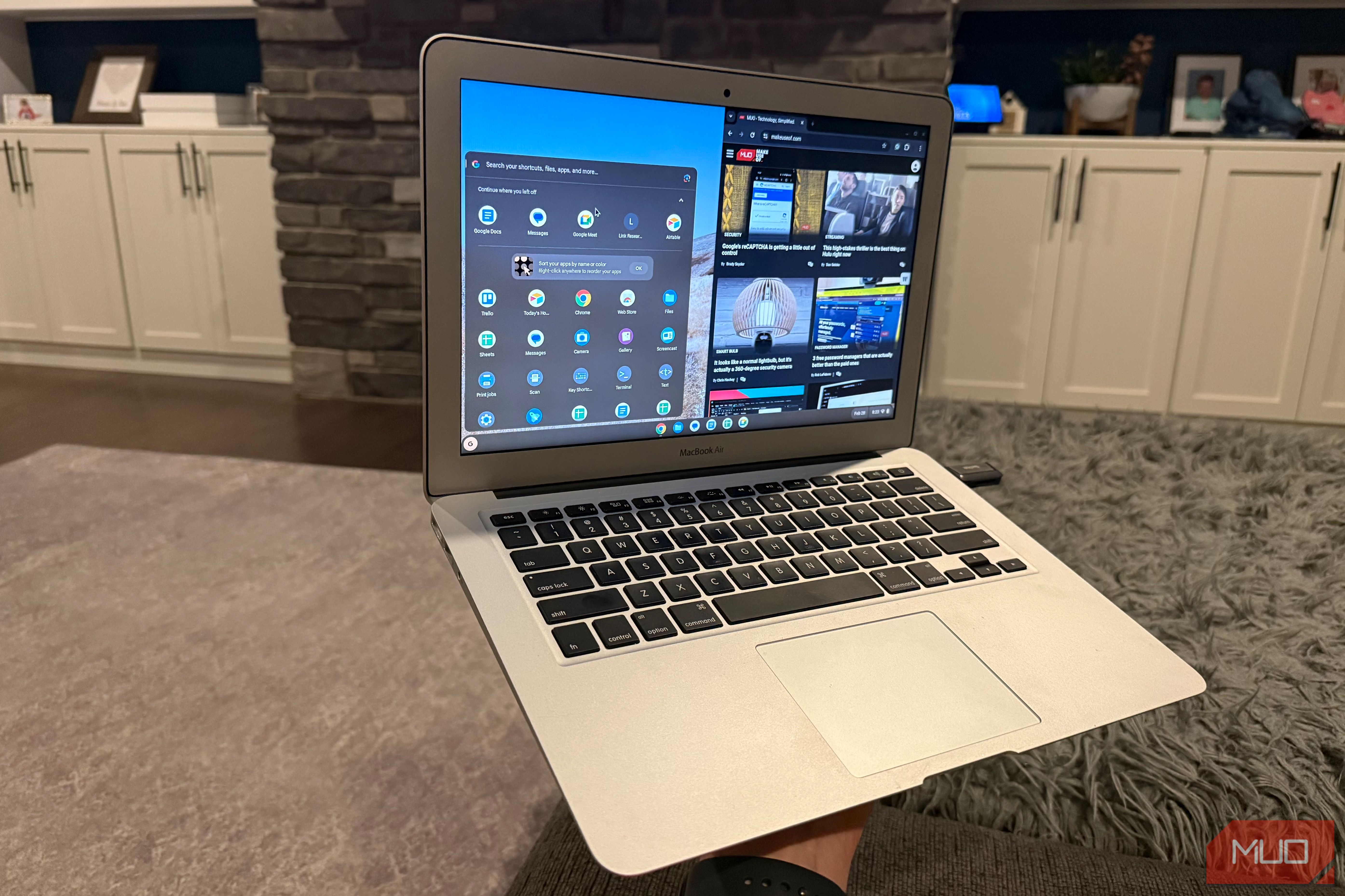 【ChromeOS】MacBook Air 13.3-inch 2015 MacBook Air (13-inch, Early 2015) - Technical Specifications