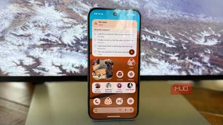 android homescreen on pixel 10 pro
