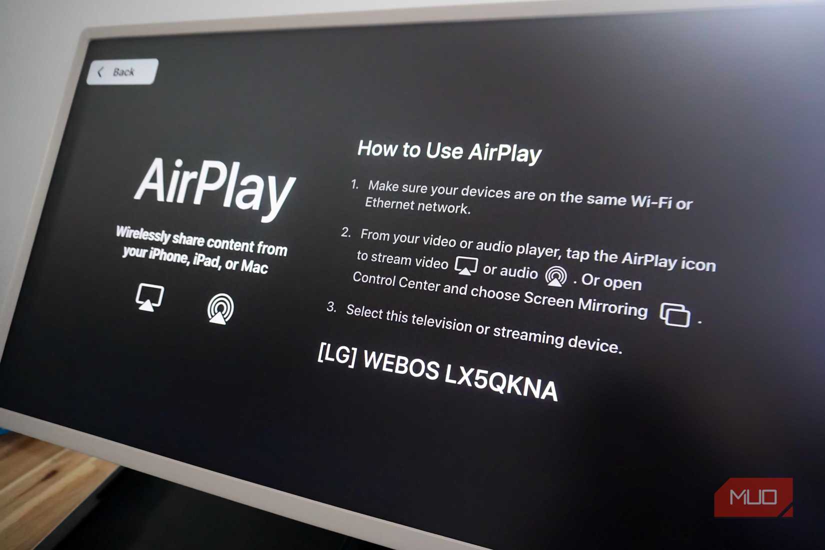 webOS TV で AirPlay を使用する。