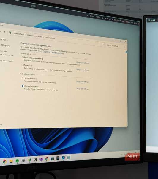 5 Ways to Fix the HYPERVISOR_ERROR Blue Screen on Windows 10 & 11