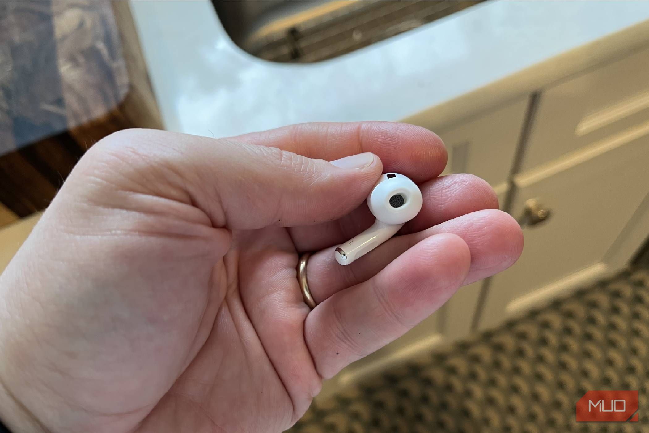 I cleaned my earbuds properly for the first time and the difference was ...