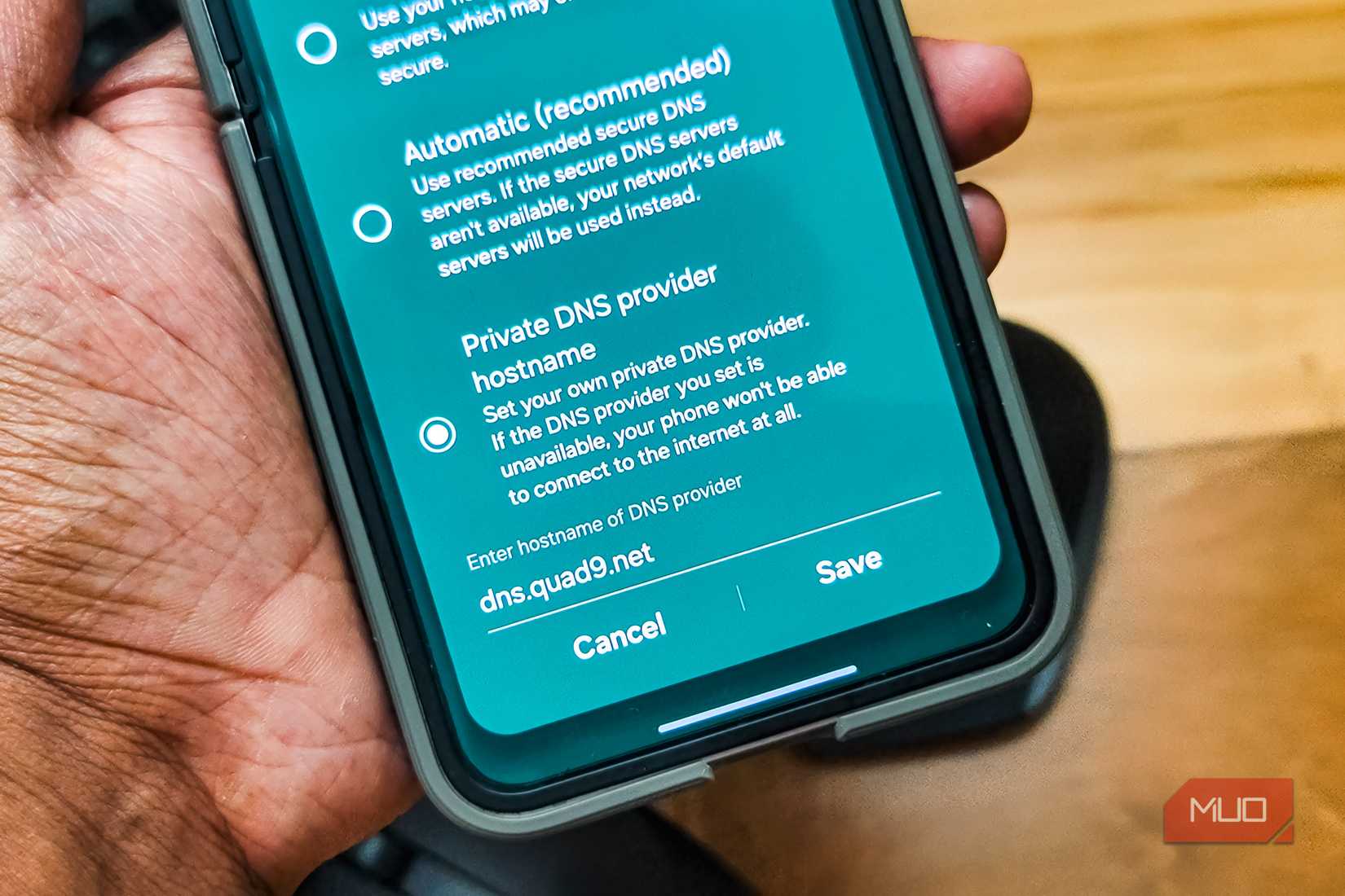 Private DNS set up on a One UI 8.5 Samsung Galaxy Z Flip 6
