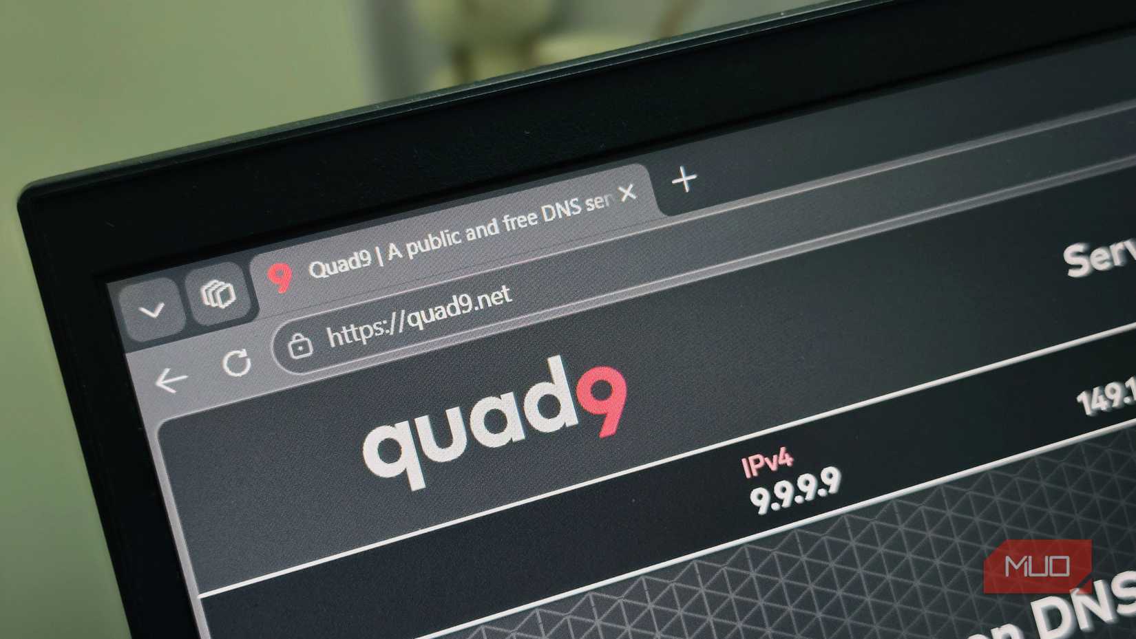 Quad9 web page open a laptop