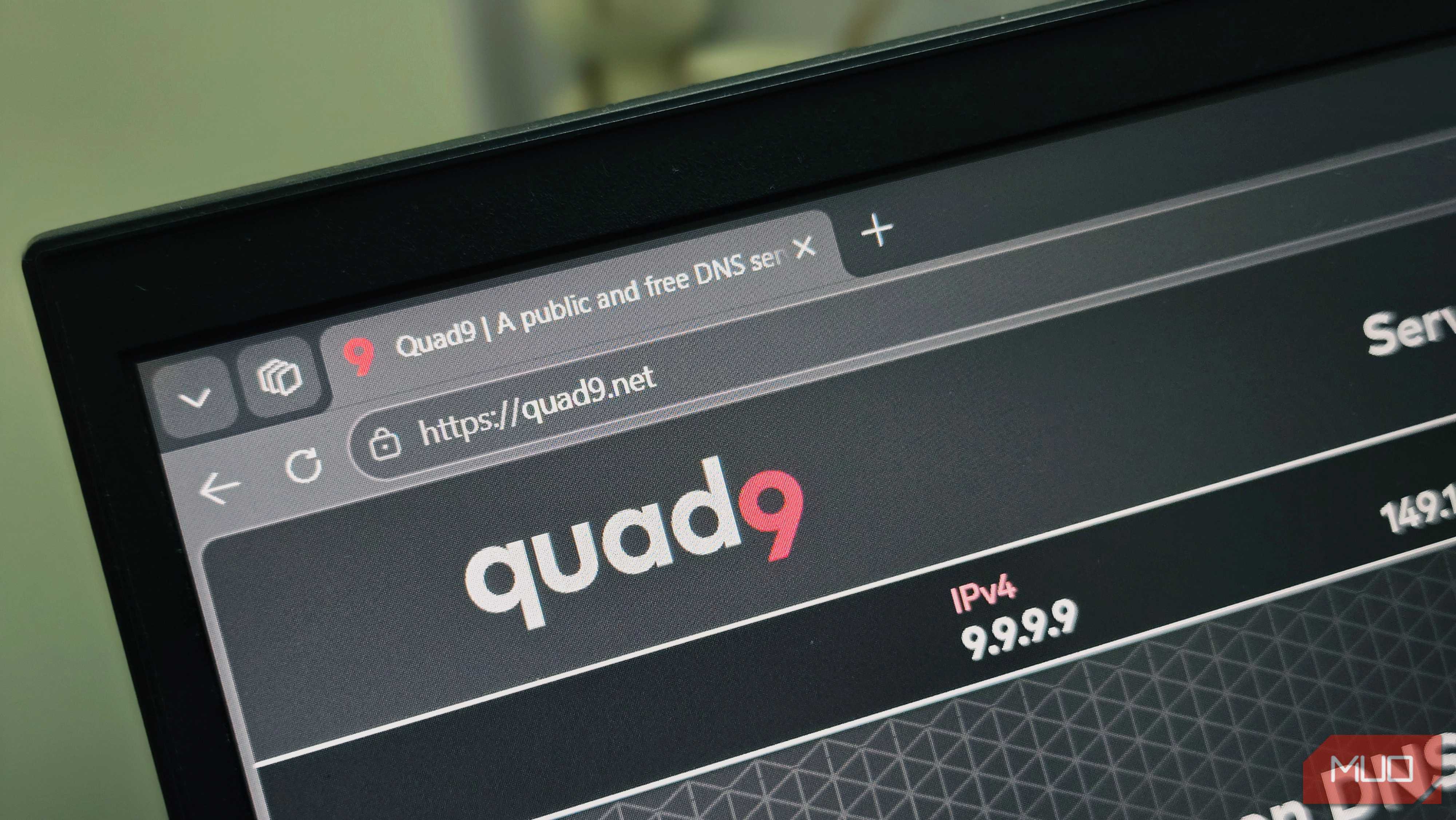 Quad9 web page open a laptop